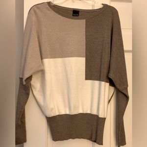 Beautiful Sweater Beige Taupe Cream Squares Like New! Medium